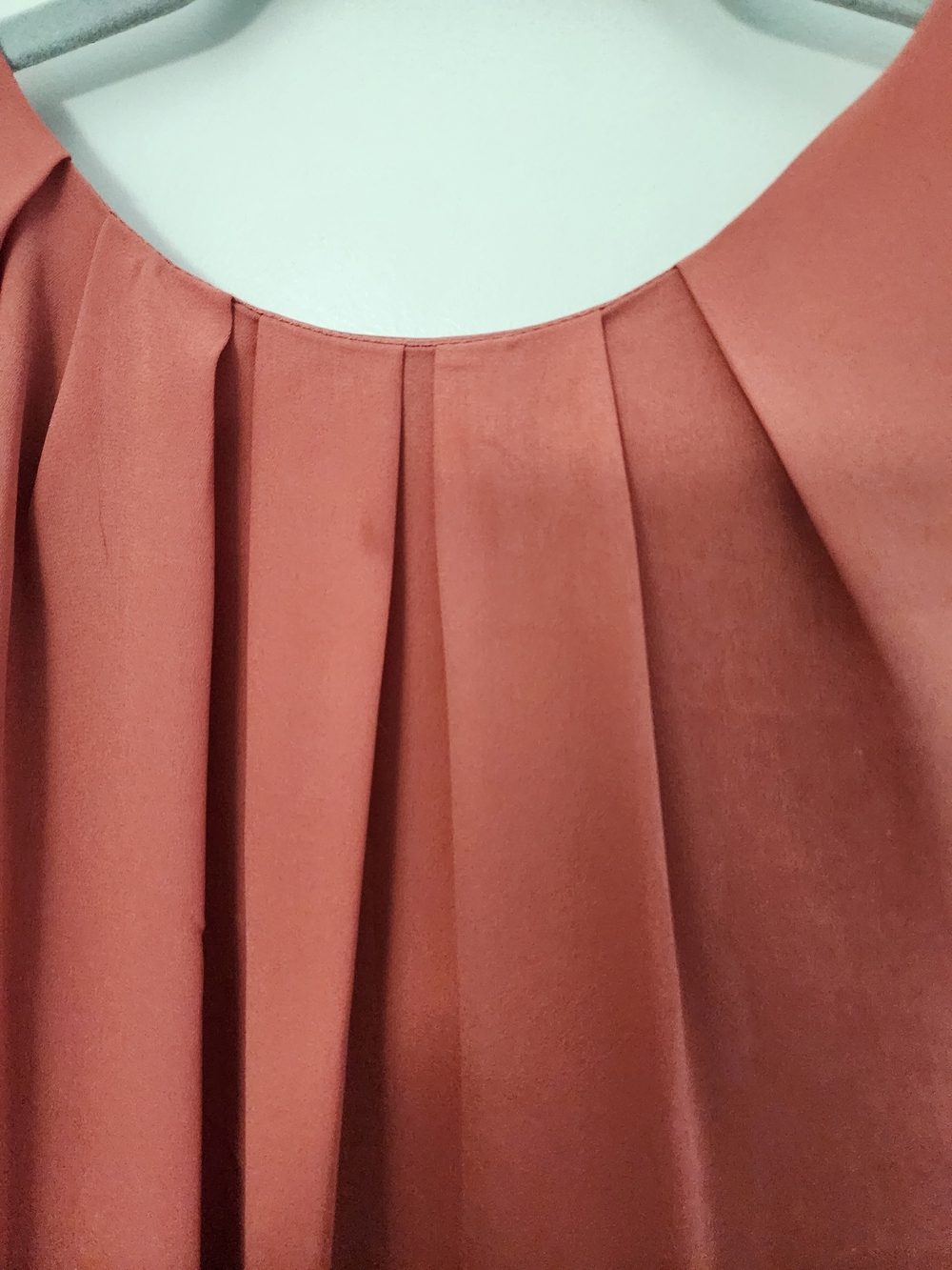 5/$30 Sleeveless Pleated Bubble-Hem Top in Dusty Rose - Picture 3 of 5
